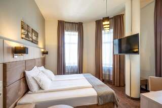 Отель Wellton Centrum Hotel & SPA Рига Улучшенный двухместный номер с 1 кроватью или 2 отдельными кроватями-6
